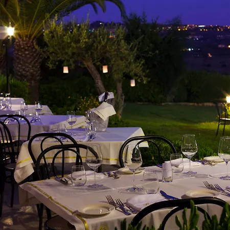 Hotel Foresteria Baglio Della Luna 4*