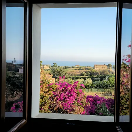 Foresteria Baglio Della Luna Hotel 4*