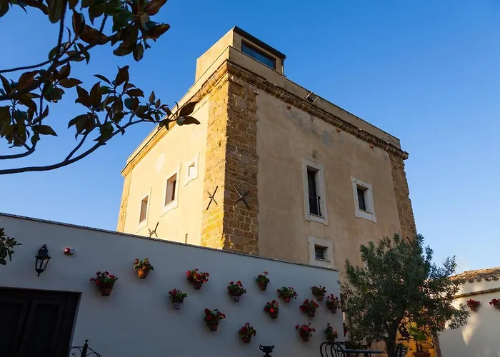 Hotel Foresteria Baglio Della Luna 4*